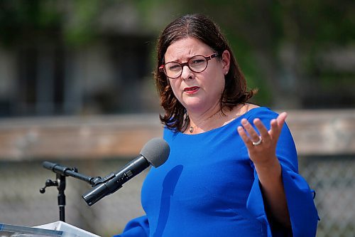 JOHN WOODS / WINNIPEG FREE PRESS
PC MLA Heather Stefanson speaks at a press conference at South Winnipeg Community Centre in Winnipeg Wednesday, August 18, 2021. Stefanson announced that she will be running to be premier and leader of the Manitoba PC party.

Reporter: ?