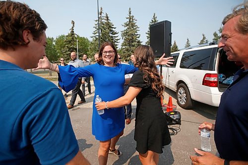 JOHN WOODS / WINNIPEG FREE PRESS
PC MLA Heather Stefanson greets her family after a press conference at South Winnipeg Community Centre in Winnipeg Wednesday, August 18, 2021. Stefanson announced that she will be running to be premier and leader of the Manitoba PC party.

Reporter: ?