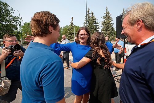 JOHN WOODS / WINNIPEG FREE PRESS
PC MLA Heather Stefanson greets her family after a press conference at South Winnipeg Community Centre in Winnipeg Wednesday, August 18, 2021. Stefanson announced that she will be running to be premier and leader of the Manitoba PC party.

Reporter: ?