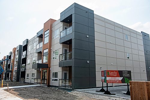 ALEX LUPUL / WINNIPEG FREE PRESS  

Leola Village, a new four-building apartment complex in Transcona, is photographed on August 19, 2021. The complex represents one of the largest new-build developments in the area in recent memory. Two of the four buildings are complete and move in ready, with the other two well on their way.