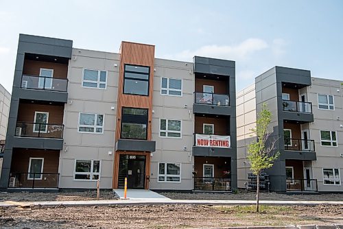 ALEX LUPUL / WINNIPEG FREE PRESS  

Leola Village, a new four-building apartment complex in Transcona, is photographed on August 19, 2021. The complex represents one of the largest new-build developments in the area in recent memory. Two of the four buildings are complete and move in ready, with the other two well on their way.