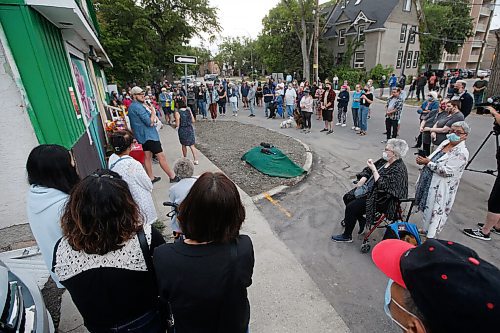 JOHN WOODS / WINNIPEG FREE PRESS
Sixty-five people gathered for a vigil and walk for Jung Ja Shin, the convenience store owner killed in an Osborne Village arson in Winnipeg Thursday, August 19, 2021.

Reporter: Pindera