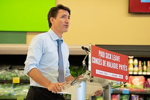ALEX LUPUL / WINNIPEG FREE PRESS  

Prime Minister Justin Trudeau speaks at the Cavalier Drive FoodFare location in Winnipeg on August 20, 2021. Prime Minister Trudeau made an announcement to support a safe return to work and school.