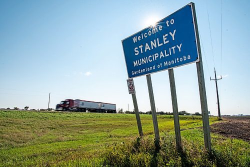 ALEX LUPUL / WINNIPEG FREE PRESS  

A welcome sign for the Municipality of Stanley is photographed outside of Winkler on August, 23, 2021.