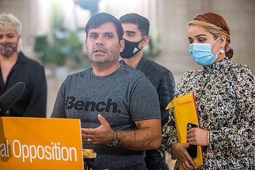 MIKAELA MACKENZIE / WINNIPEG FREE PRESS

Mushtaqu Rahman speaks about the Afghanistan refugee crisis with his family at the Manitoba Legislative Building in Winnipeg on Tuesday, Aug. 24, 2021. For --- story.
Winnipeg Free Press 2021.