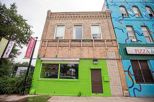 MIKAELA MACKENZIE / WINNIPEG FREE PRESS

The Craig Block, which has gone up for sale, on Main Street in Winnipeg on Tuesday, Aug. 24, 2021. The building housed perhaps the first Black union in North America, the Order of Sleeping Car Porters. For Cody story.
Winnipeg Free Press 2021.