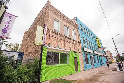 MIKAELA MACKENZIE / WINNIPEG FREE PRESS

The Craig Block, which has gone up for sale, on Main Street in Winnipeg on Tuesday, Aug. 24, 2021. The building housed perhaps the first Black union in North America, the Order of Sleeping Car Porters. For Cody story.
Winnipeg Free Press 2021.