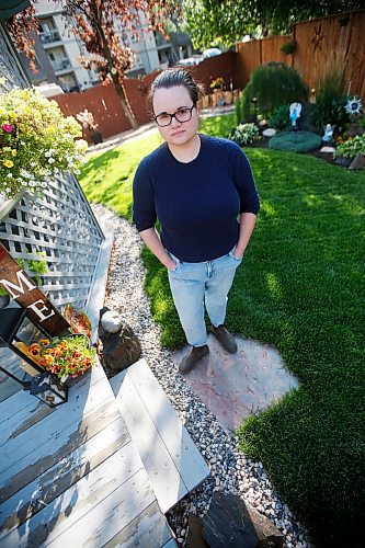 JOHN WOODS / WINNIPEG FREE PRESS
Kailynn Newediuk, who has not yet received her vaccination card, is photographed at her home in Winnipeg Wednesday, August 25, 2021. 

Reporter: Piche