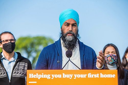 MIKAELA MACKENZIE / WINNIPEG FREE PRESS

Jagmeet Singh makes a housing announcement along with NDP politicians and supporters while campaigning in Winnipeg on Thursday, Aug. 26, 2021. For Dylan story.
Winnipeg Free Press 2021.