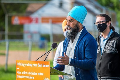 MIKAELA MACKENZIE / WINNIPEG FREE PRESS

Jagmeet Singh makes a housing announcement along with NDP politicians and supporters while campaigning in Winnipeg on Thursday, Aug. 26, 2021. For Dylan story.
Winnipeg Free Press 2021.