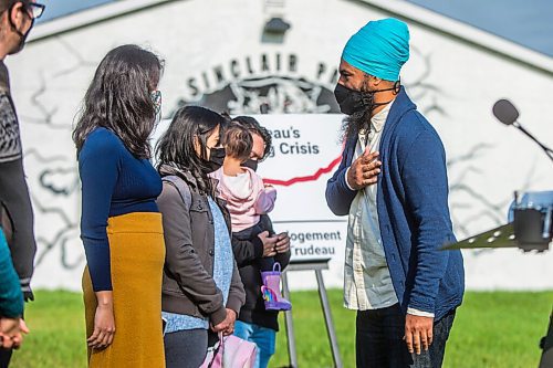 MIKAELA MACKENZIE / WINNIPEG FREE PRESS

Jagmeet Singh greets supporters before making a housing announcement in Winnipeg on Thursday, Aug. 26, 2021. For Dylan story.
Winnipeg Free Press 2021.