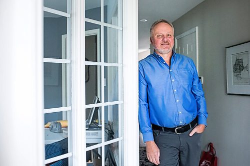 MIKAELA MACKENZIE / WINNIPEG FREE PRESS

Eric Jensen, who volunteers as the past chair on the Fred Douglas Society Inc.'s board of directors, poses for a portrait at his home in Winnipeg on Thursday, Aug. 26, 2021. For Aaron Epp story.
Winnipeg Free Press 2021.