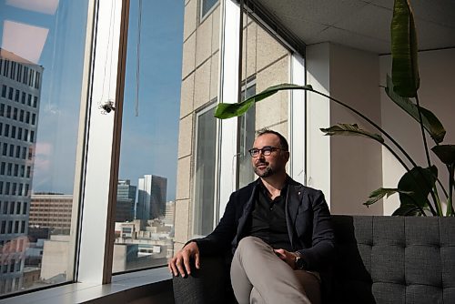 ALEX LUPUL / WINNIPEG FREE PRESS  

Grant White, a portfolio manager at Endeavour Wealth Management with IA Private Wealth, is photographed in Winnipeg on August, 26, 2021.