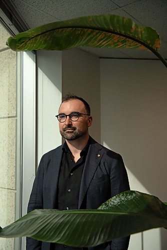 ALEX LUPUL / WINNIPEG FREE PRESS  

Grant White, a portfolio manager at Endeavour Wealth Management with IA Private Wealth, is photographed in Winnipeg on August, 26, 2021.