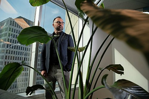 ALEX LUPUL / WINNIPEG FREE PRESS  

Grant White, a portfolio manager at Endeavour Wealth Management with IA Private Wealth, is photographed in Winnipeg on August, 26, 2021.