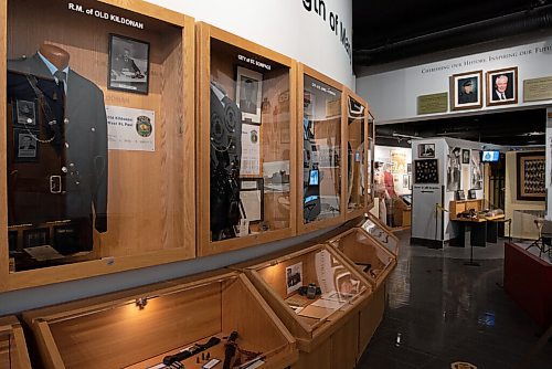 ALEX LUPUL / WINNIPEG FREE PRESS  

Exhibits are photographed in the Winnipeg Police Museum on August, 26, 2021.