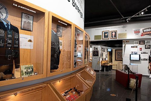 ALEX LUPUL / WINNIPEG FREE PRESS  

Exhibits are photographed in the Winnipeg Police Museum on August, 26, 2021.