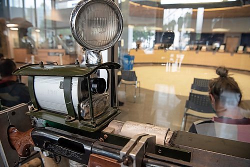 ALEX LUPUL / WINNIPEG FREE PRESS  

A remote-controlled police robot is photographed in the Winnipeg Police Museum on August, 26, 2021.