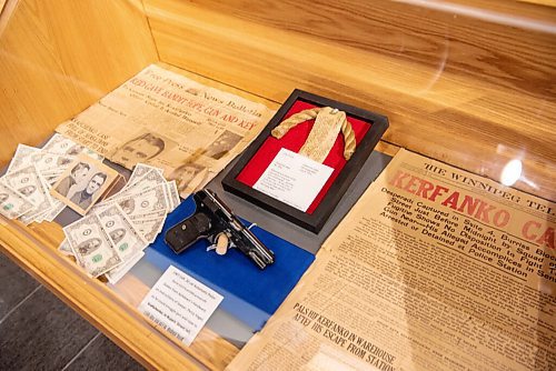 ALEX LUPUL / WINNIPEG FREE PRESS  

A piece of rope which was used to hand John Krafchenko, a gunman and bank robber, is photographed in the Winnipeg Police Museum on August, 26, 2021.