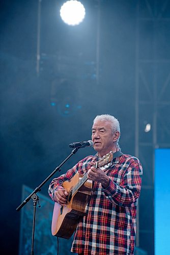 ALEX LUPUL / WINNIPEG FREE PRESS  

Tom Jackson performs at Shaw Park during the Unite 150 concert on August, 28, 2021.