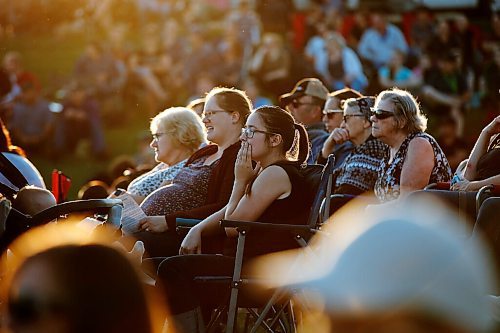 JOHN WOODS / WINNIPEG FREE PRESS
About a thousand people came out to listen to speakers and show their discontent with COVID-19 restrictions in Winkler Monday, August 30, 2021. 

Reporter: Cody