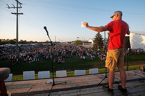 JOHN WOODS / WINNIPEG FREE PRESS
Shawn Enns, event organiser, speaks at an anti-COVID-19 restriction rally. About a thousand people came out to listen to speakers and show their discontent with COVID-19 restrictions in Winkler Monday, August 30, 2021. 

Reporter: Cody