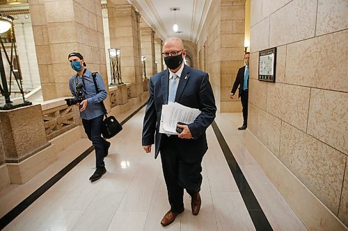 JOHN WOODS / WINNIPEG FREE PRESS
Manitoba interim Premier Kelvin Goertzen, who replaced Brian Pallister, walks back to his office after his first media conference at the legislature in Winnipeg Wednesday, September 1, 2021. 

Reporter: ?