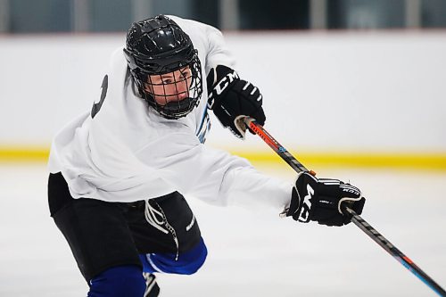 JOHN WOODS / WINNIPEG FREE PRESS
Omen Harmacy (2) of the Winnipeg Ice at practise in Winnipeg Wednesday, September 1, 2021. 

Reporter: Sawatzky