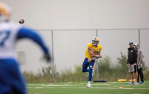 JESSICA LEE/WINNIPEG FREE PRESS

Winnipegs Blue Bombers practice training drills at University of Manitobas campus on September 2, 2021.

Reporter: Jeff Hamilton