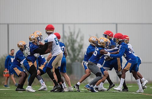 JESSICA LEE/WINNIPEG FREE PRESS

Winnipegs Blue Bombers practice training drills at University of Manitobas campus on September 2, 2021.

Reporter: Jeff Hamilton