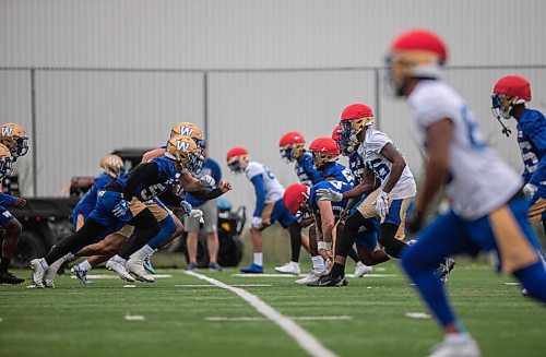 JESSICA LEE/WINNIPEG FREE PRESS

Winnipegs Blue Bombers practice training drills at University of Manitobas campus on September 2, 2021.

Reporter: Jeff Hamilton