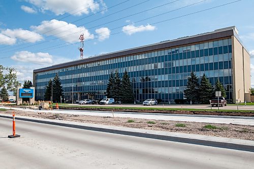 Daniel Crump / Winnipeg Free Press. The Manitoba Hydro building at 820 Taylor Avenue is likely being sold. September 3, 2021.