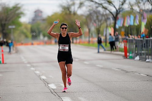 JOHN WOODS / WINNIPEG FREE PRESS
Melissa Raven the first woman to cross the half marathon finish line at the Manitoba Marathon at the University of Manitoba in Winnipeg Sunday, September 5, 2021. 
Reporter: ?