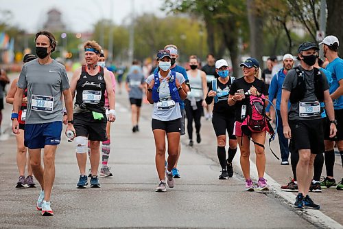 JOHN WOODS / WINNIPEG FREE PRESS
Runners head to the start at the Manitoba Marathon at the University of Manitoba in Winnipeg Sunday, September 5, 2021. 
Reporter: ?
