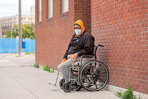 MIKE SUDOMA / Winnipeg Free Press
Lorne McMahon has been waiting to receive his Covid 19 Immunization Card for over 2 months and is unsure of when he will be receiving it
September 5, 2021