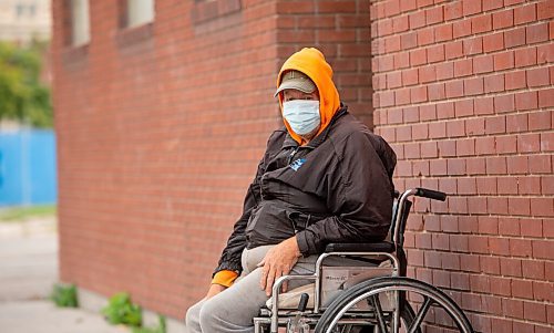 MIKE SUDOMA / Winnipeg Free Press
Lorne McMahon has been waiting to receive his Covid 19 Immunization Card for over 2 months and is unsure of when he will be receiving it
September 5, 2021