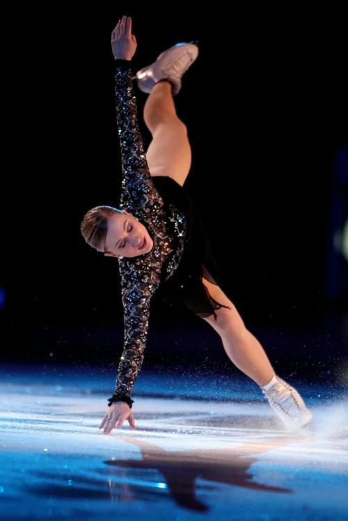 BORIS.MINKEVICH@FREEPRESS.MB.CA  100506 BORIS MINKEVICH / WINNIPEG FREE PRESS Stars on Ice - Joannie Rochette.