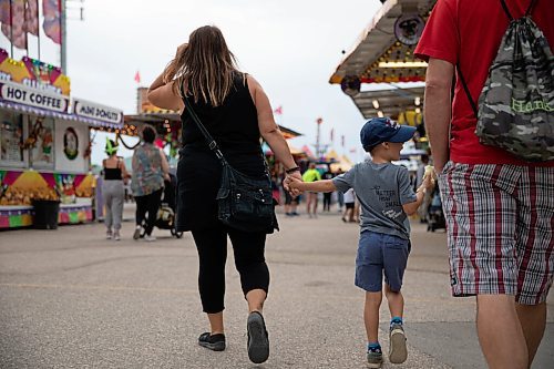 JESSICA LEE/WINNIPEG FREE PRESS

Families and friends attend the last day of the Red River Exhibition on September 6, 2021.

Reporter: Gabrielle