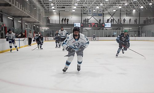 JESSICA LEE/WINNIPEG FREE PRESS

Defenceman Omen Harmacy (3) skates towards the puck.

Winnipeg ICE hosted a showcase game on September 6, 2021 which featured the players in their training camp.

Reporter: Mike S