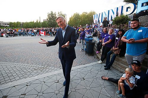 JOHN WOODS / WINNIPEG FREE PRESS
about 400 people gathered to hear Maxime Bernier, leader of the Peoples Party of Canada, speak at the Forks in Winnipeg Monday, September 6, 2021. 

Reporter: Piche