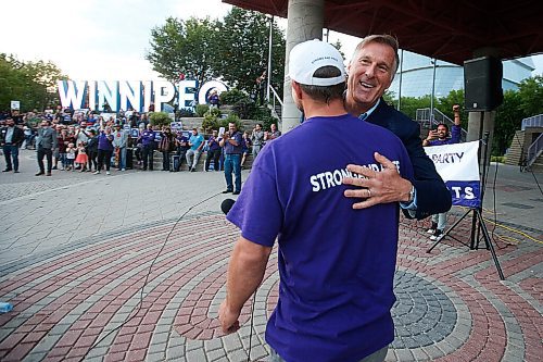 JOHN WOODS / WINNIPEG FREE PRESS
about 400 people gathered as anti-vaxxer Patrick Allard introduces Maxime Bernier, leader of the Peoples Party of Canada, speak at the Forks in Winnipeg Monday, September 6, 2021. 

Reporter: Piche