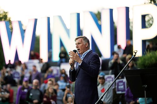 JOHN WOODS / WINNIPEG FREE PRESS
about 400 people gathered to hear Maxime Bernier, leader of the Peoples Party of Canada, speak at the Forks in Winnipeg Monday, September 6, 2021. 

Reporter: Piche