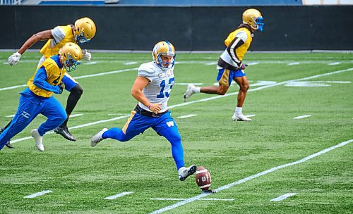 MIKE DEAL / WINNIPEG FREE PRESS
Winnipeg Blue Bombers' kicker, Marc Liegghio (13) during practice at IG Field Thursday afternoon.
210909 - Thursday, September 09, 2021.