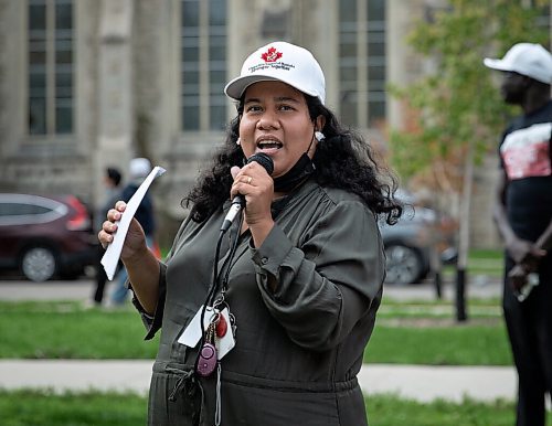 JESSICA LEE/WINNIPEG FREE PRESS

Roselyn Advincula speaks at an event on September 9, 2021 in Central Park. The event, which was hosted by newcomer groups, encourages citizens with immigrant and refugee backgrounds to vote.

Advincula, originally from the Philippines, has been in Canada for 13 years. This year, she is able to vote for the first time.

Reporter: Julia-Simone