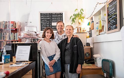 JESSICA LEE/WINNIPEG FREE PRESS

Thyme Cafe at 268 Tache Avenue in Winnipeg is run by family members Sage Drosdowech-Holland (left), Jason Holland (centre) and Sandra Drosdowech (right). The family poses for a photo on September 8, 2021.

Reporter: Janine