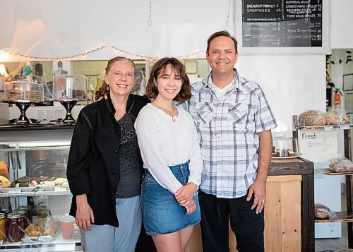 JESSICA LEE/WINNIPEG FREE PRESS

Thyme Cafe at 268 Tache Avenue in Winnipeg is run by family members Sandra Drosdowech (left), Sage Drosdowech-Holland (centre) and Jason Holland (right). The family poses for a photo on September 8, 2021.

Reporter: Janine