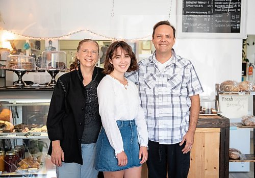 JESSICA LEE/WINNIPEG FREE PRESS

Thyme Cafe at 268 Tache Avenue in Winnipeg is run by family members Sandra Drosdowech (left), Sage Drosdowech-Holland (centre) and Jason Holland (right). The family poses for a photo on September 8, 2021.

Reporter: Janine