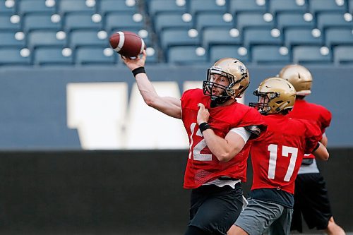 JOHN WOODS / WINNIPEG FREE PRESS
University of Manitoba Bison Des Catellier (12) at practice  Thursday, September 9, 2021. 

Reporter: Allen