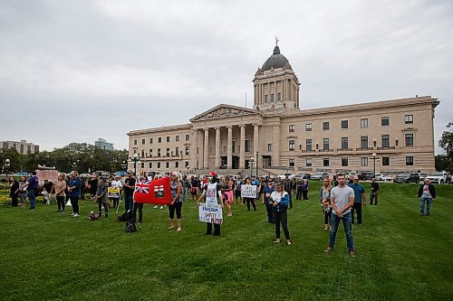 JOHN WOODS / WINNIPEG FREE PRESS
About 150 anti-maskers/vaxxers gathered at the MB Legislature and walked to the City Hall in protest against COVID-19 vaccinations and masks in Winnipeg Monday, September 13, 2021. 

Reporter: Silva