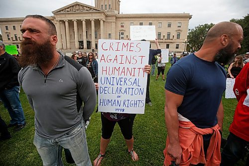 JOHN WOODS / WINNIPEG FREE PRESS
About 150 anti-maskers/vaxxers gathered at the MB Legislature and walked to the City Hall in protest against COVID-19 vaccinations and masks in Winnipeg Monday, September 13, 2021. 

Reporter: Silva